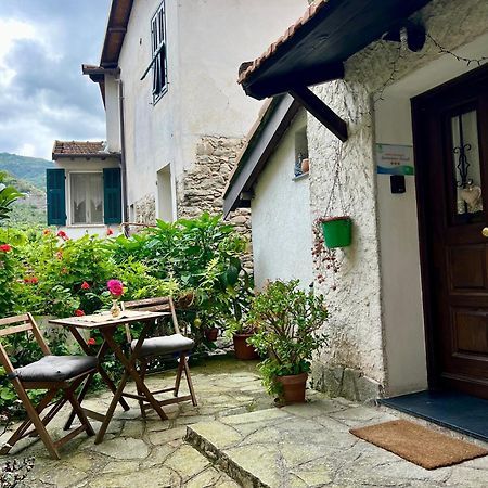 Stecado - Il Soppalco Lägenhet Dolceacqua Exteriör bild
